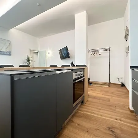 Apartment Modern Next The