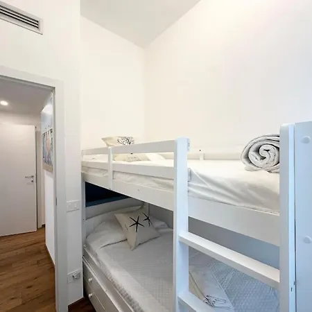 Modern Next The Apartment *