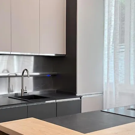 Modern Next The Apartment *