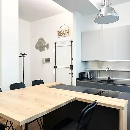 Modern Next The Apartment