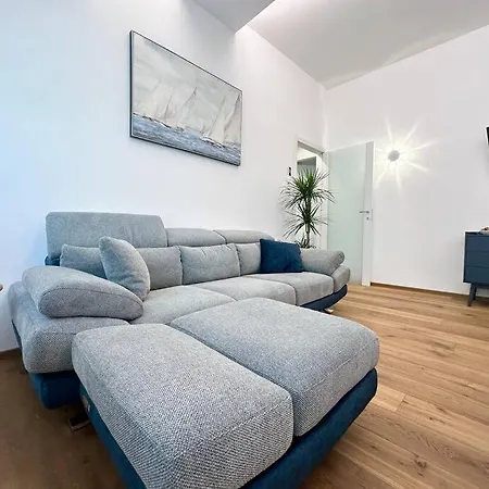 Modern Next The Apartment Viareggio