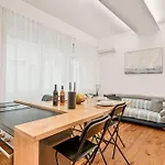 Golden Luxe - Modern Next The Viareggio